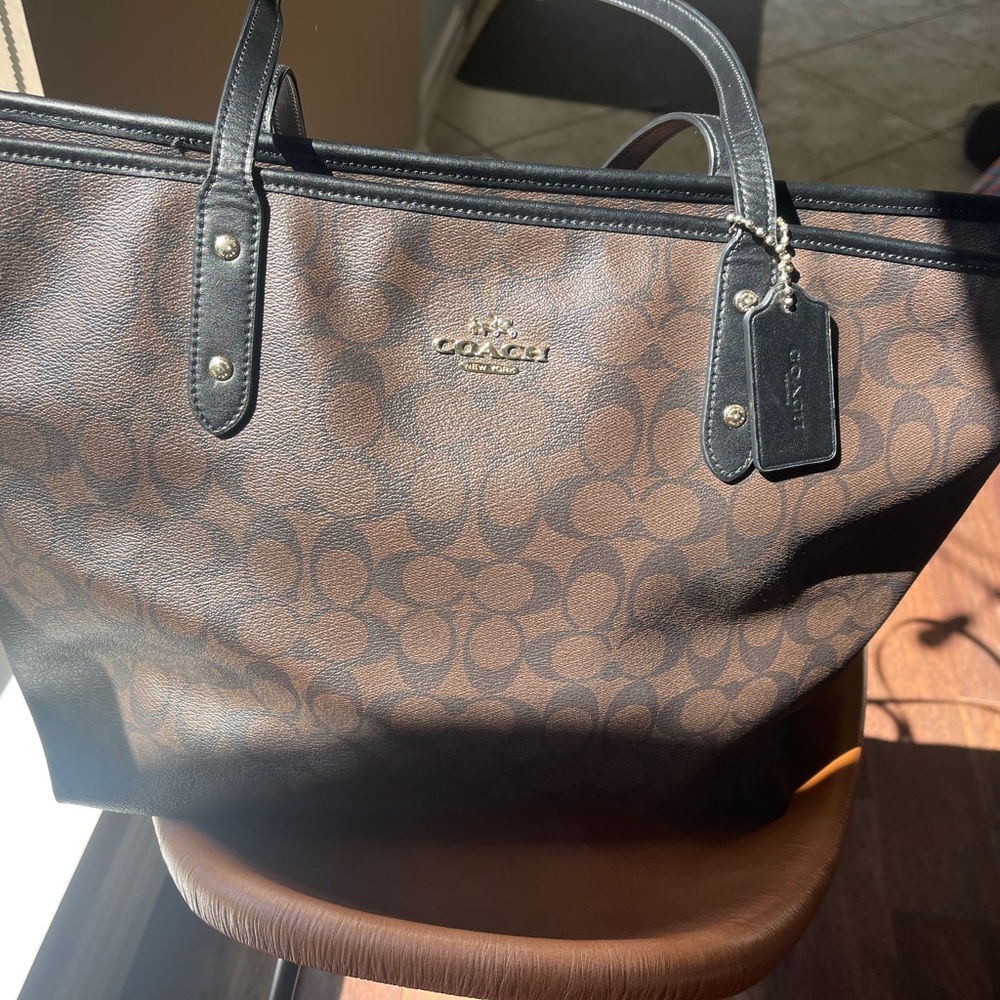 Coach hand bag